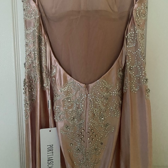 Portia and Scarlet dress blush ivory, never been worn. Beautiful timeless dress. - Picture 4 of 8